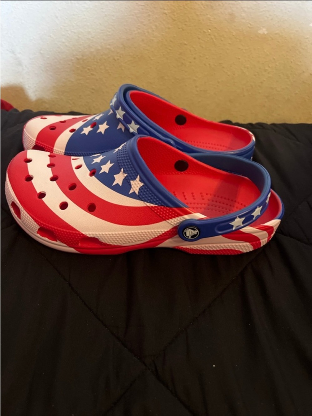CROCS Men’s Red, White & Blue American Flag Clog Sandals